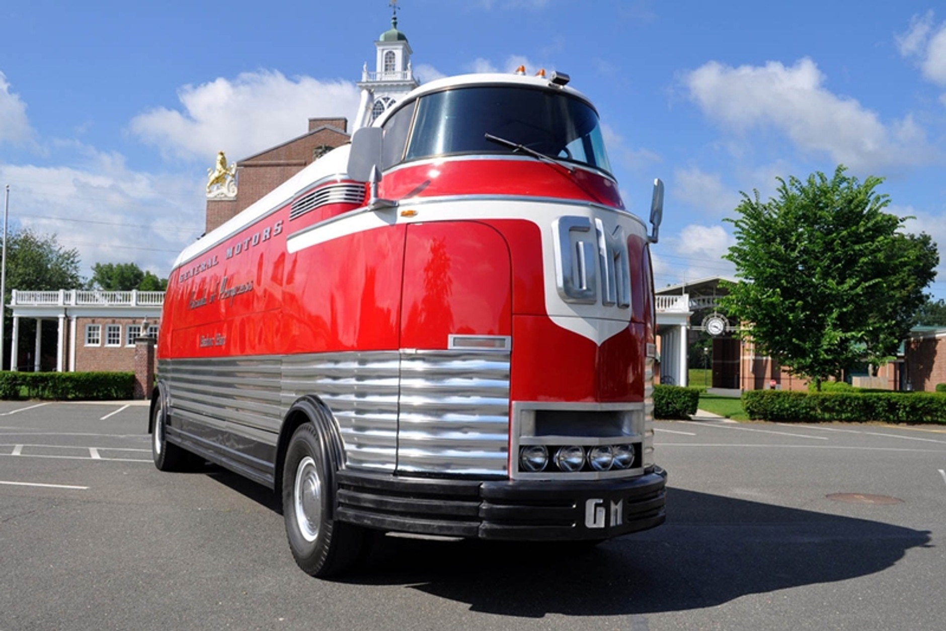 GM Futurliner