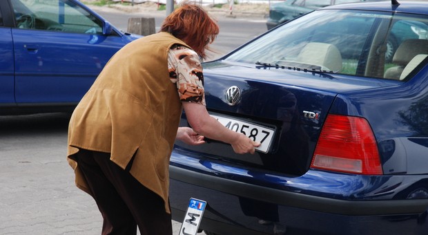 Urzędowa ruletka. Wciąż nie da się zarejestrować auta