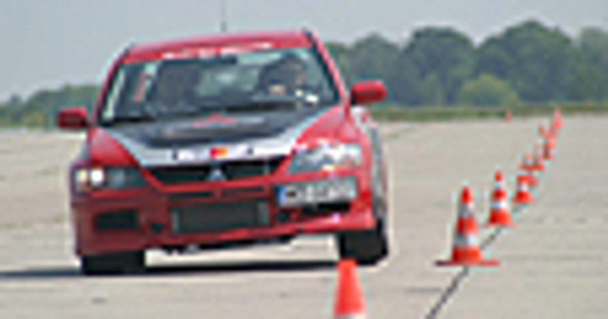 Mitsubishi EVO IX - Szybkość i emocje