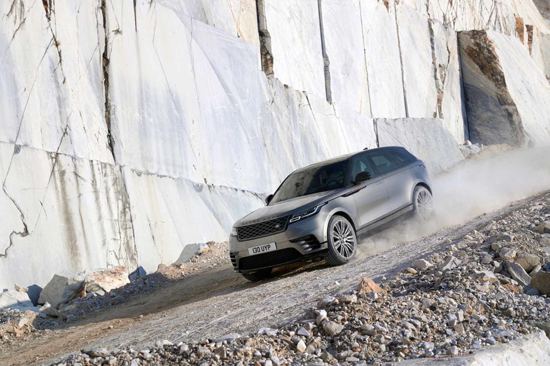 Range Rover Velar - piękny i Inteligentny Techno-SUV