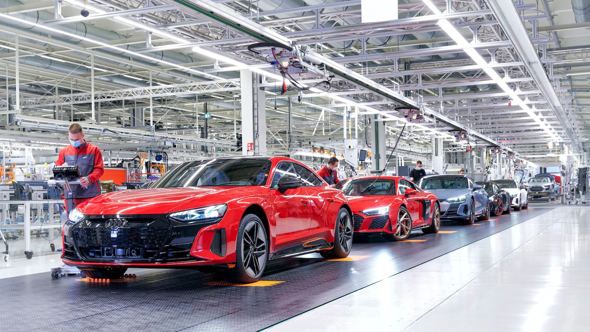 Audi e-tron GT jest produkowany na tej samej linii co R8.