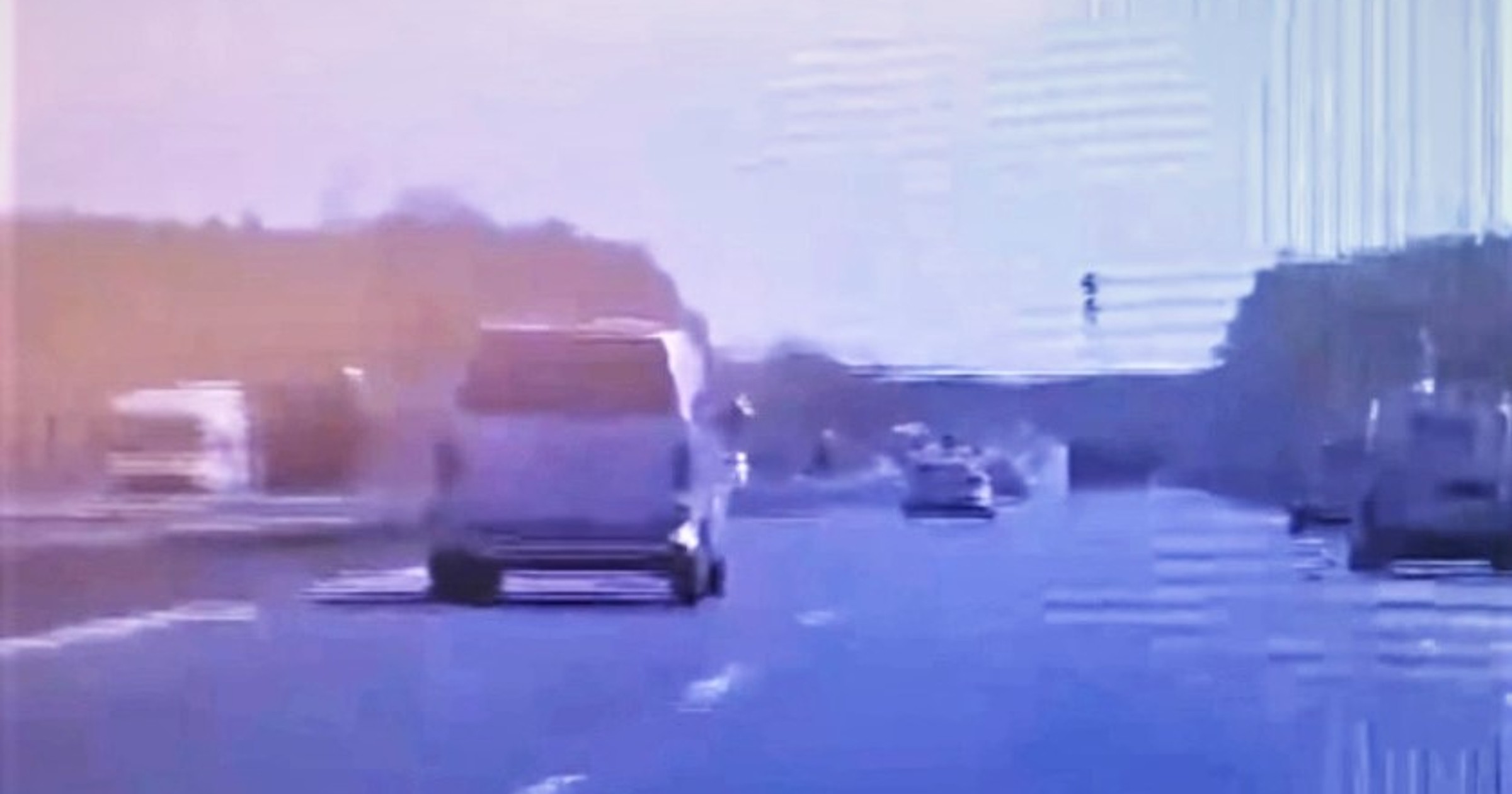 Obraz pochodzący z serwisu https://slaska.policja.gov.pl/kat/informacje/wiadomosci/383433,Trzymaj-sie-prawego-pasa.html