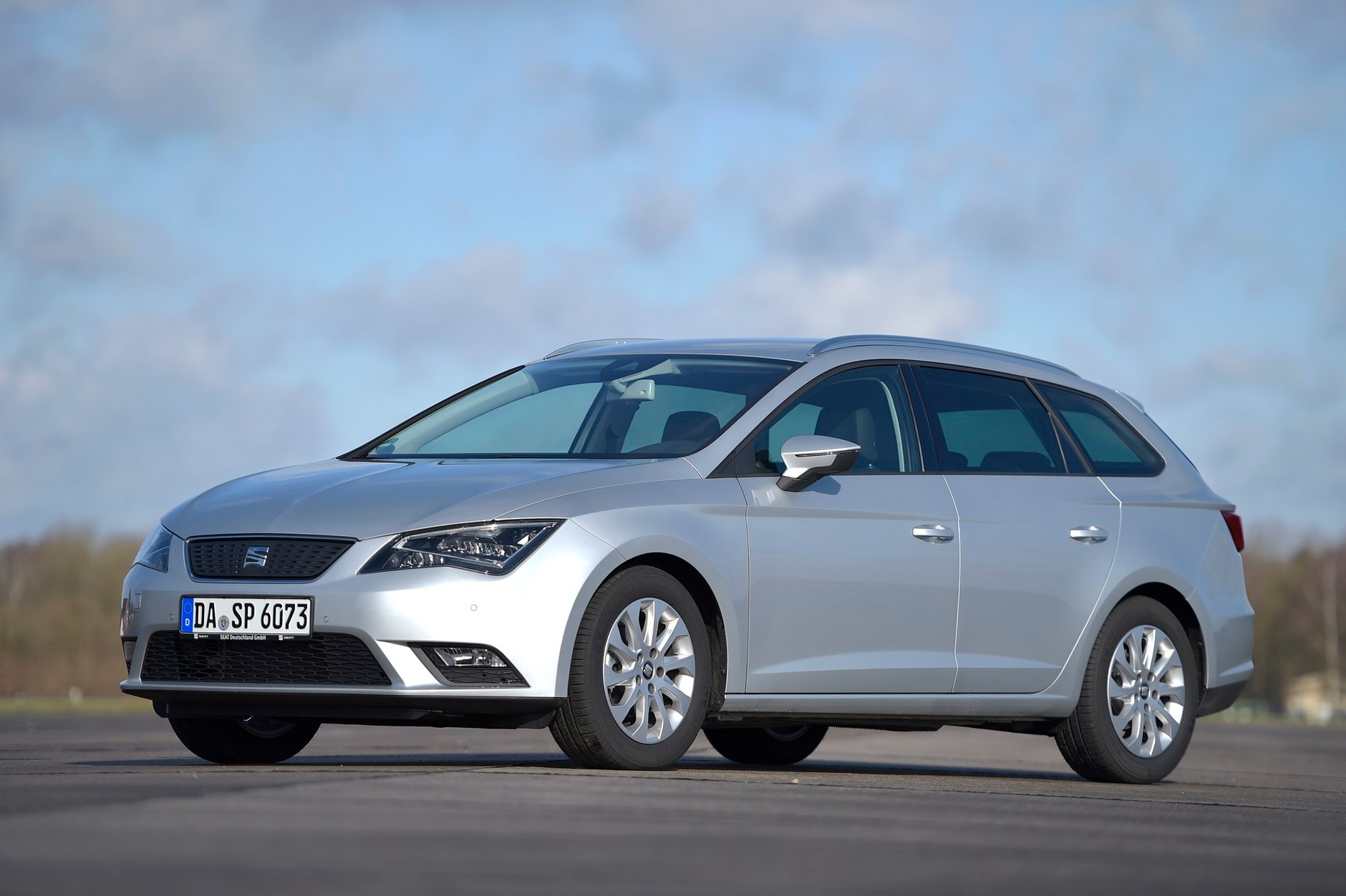 Uwodziciele rodzin - Kia cee'd SW, Opel Astra Sports Tourer, Peugeot 308 SW i Seat Leon ST