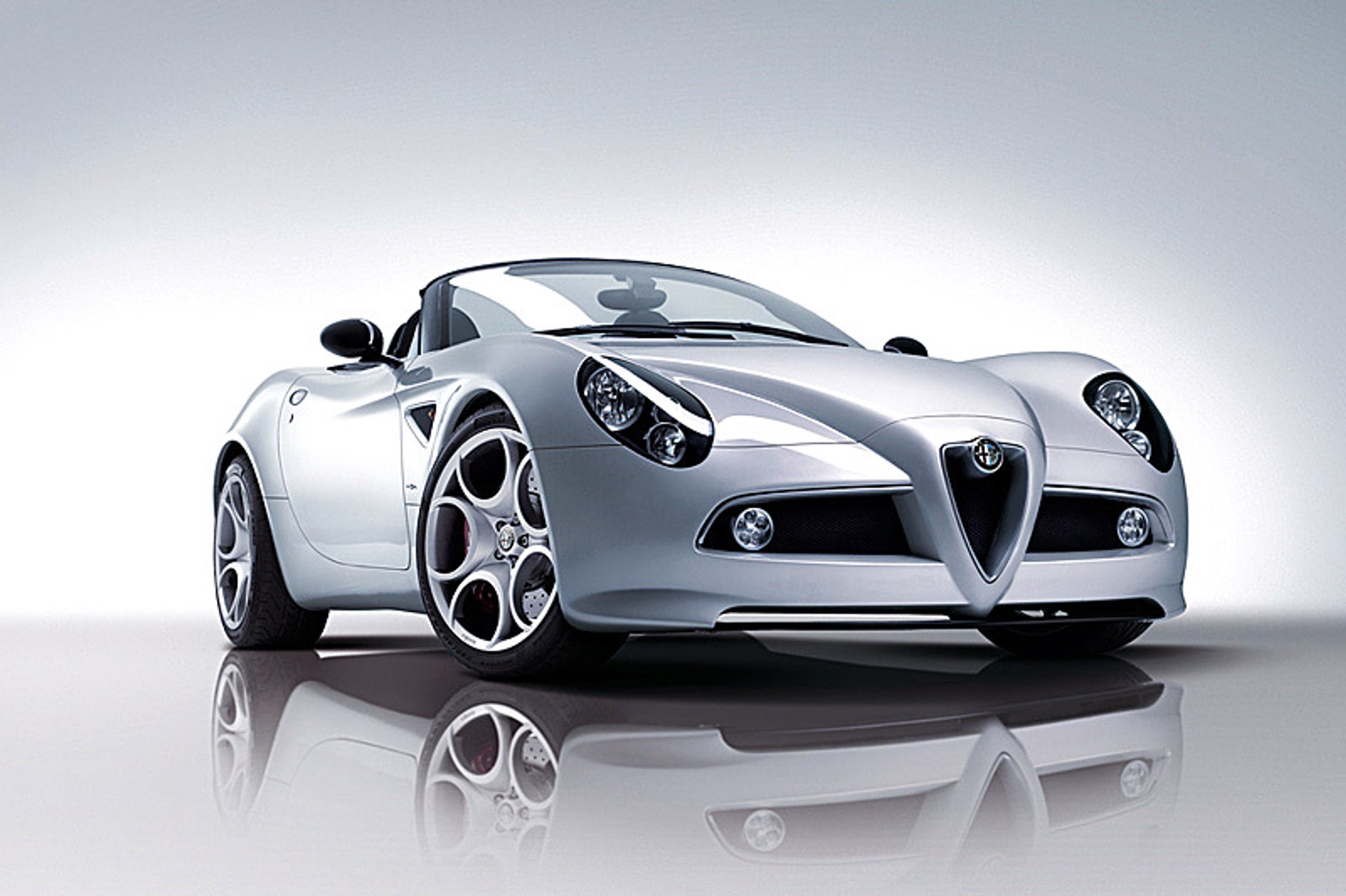 Genewa 2008: Alfa Romeo 8C Competizione Spider – narodziny piękna