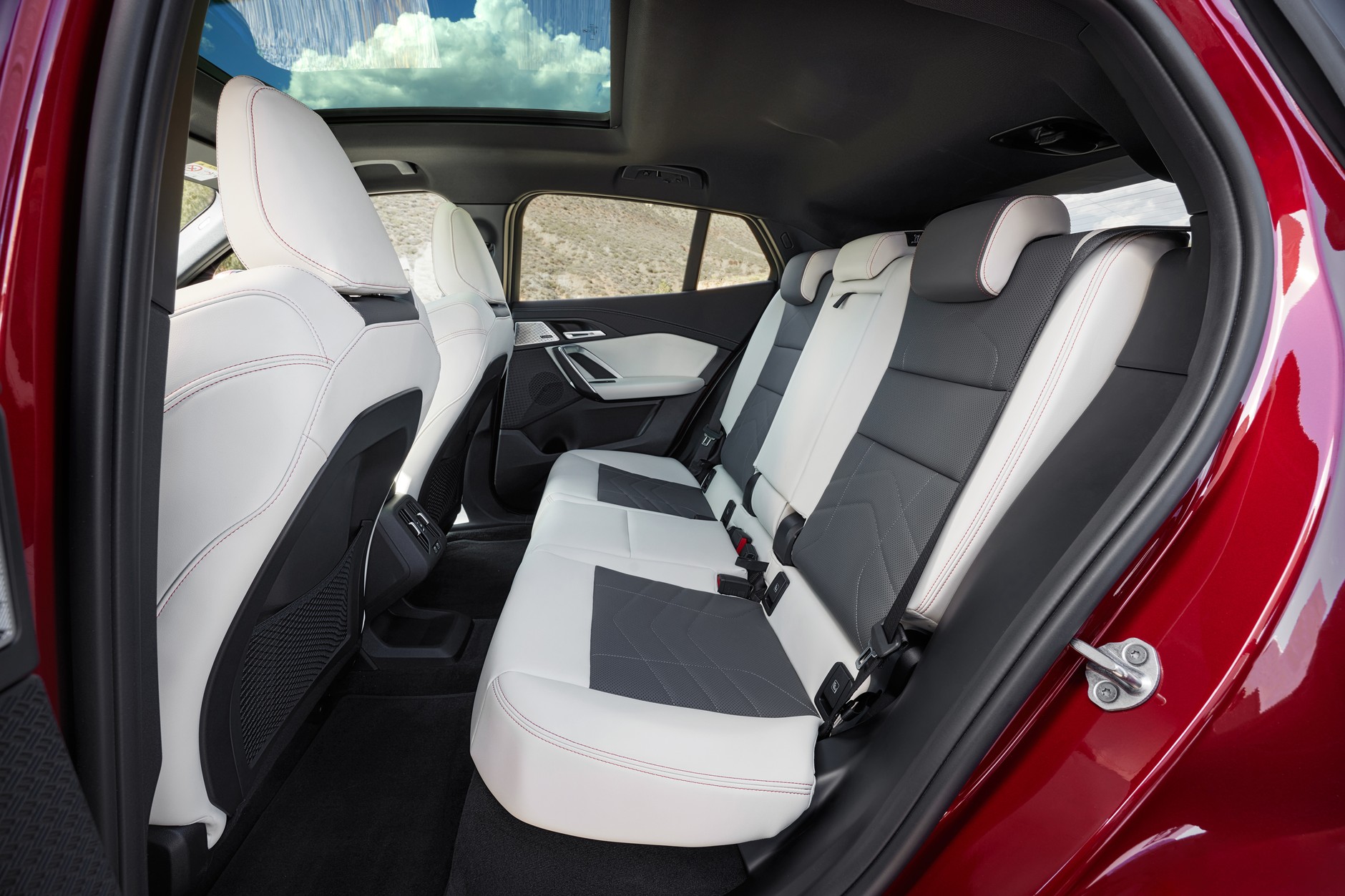 BMW iX2 (2024)