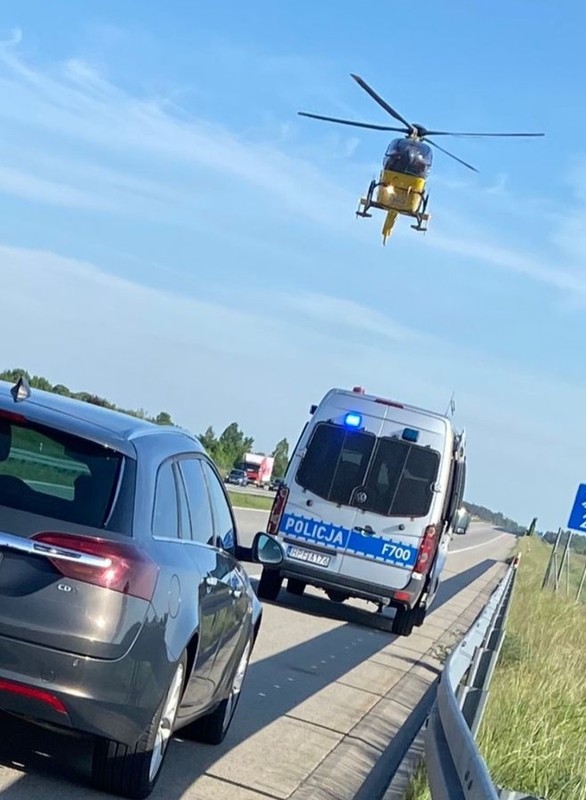 Lądujący śmigłowiec LPR