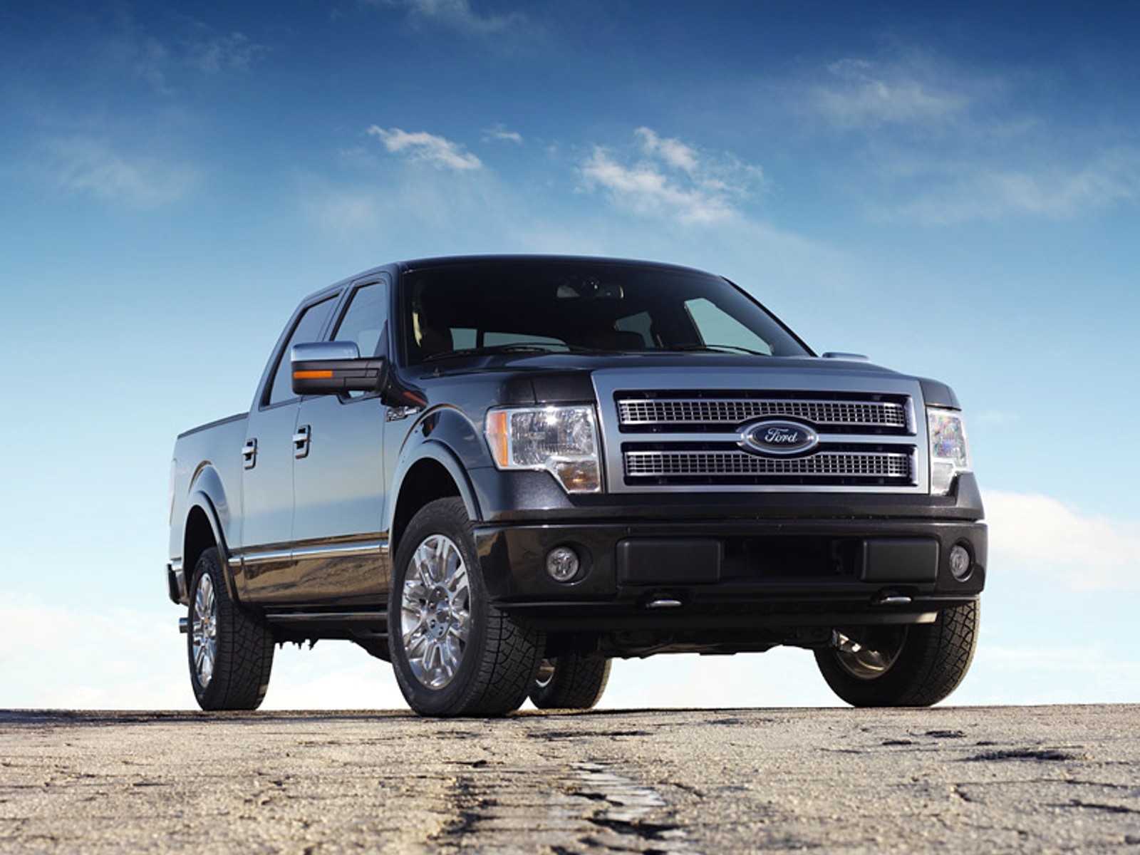 Ford F-150: legendarny pickup z nową twarzą (+ wideo)