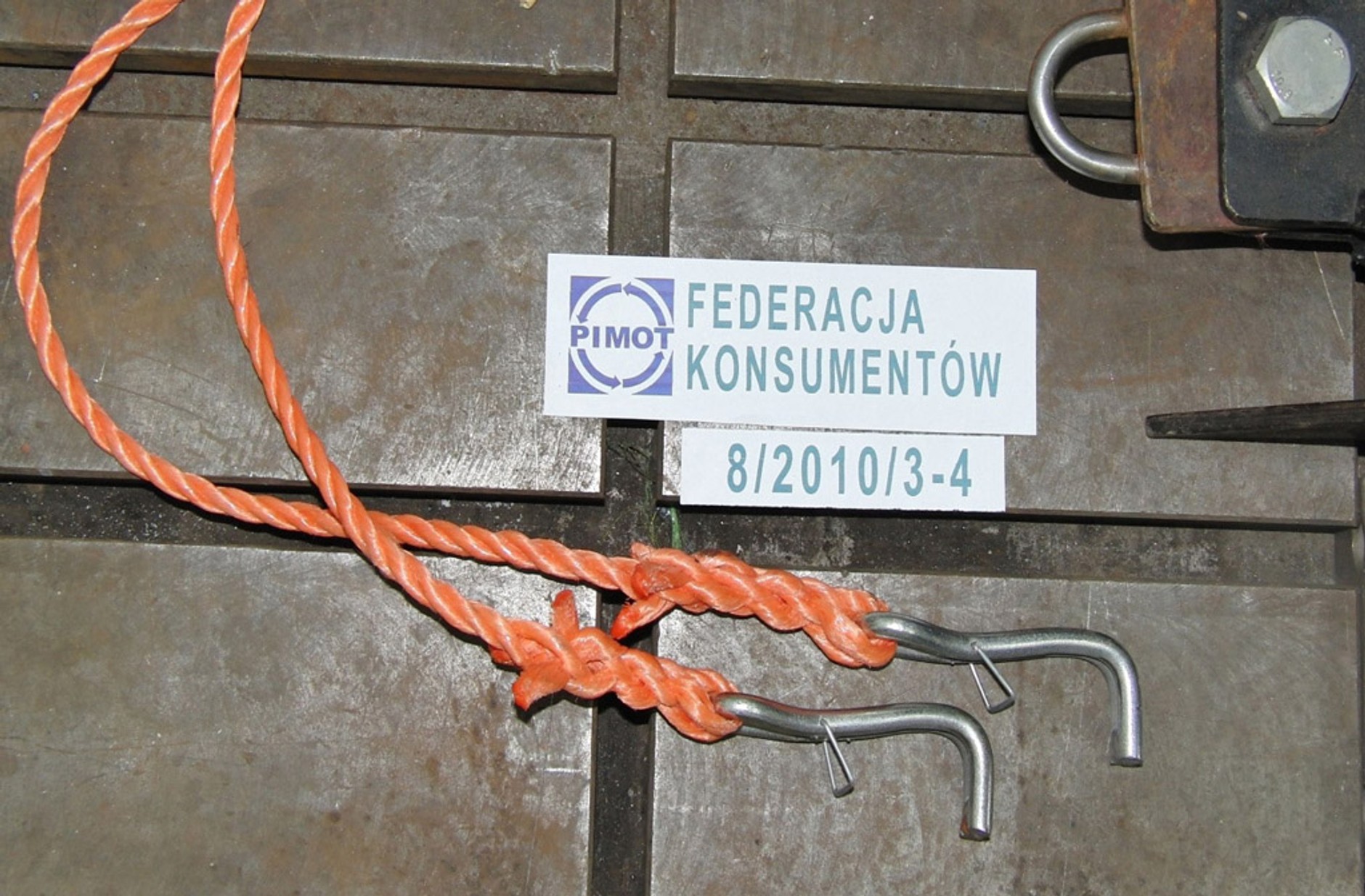 Skandal! AutoBadziewie: kable rozruchowe, linki i haki które możesz wyrzucić do kosza