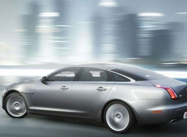 Jaguar XJ doceniony przez ekologów