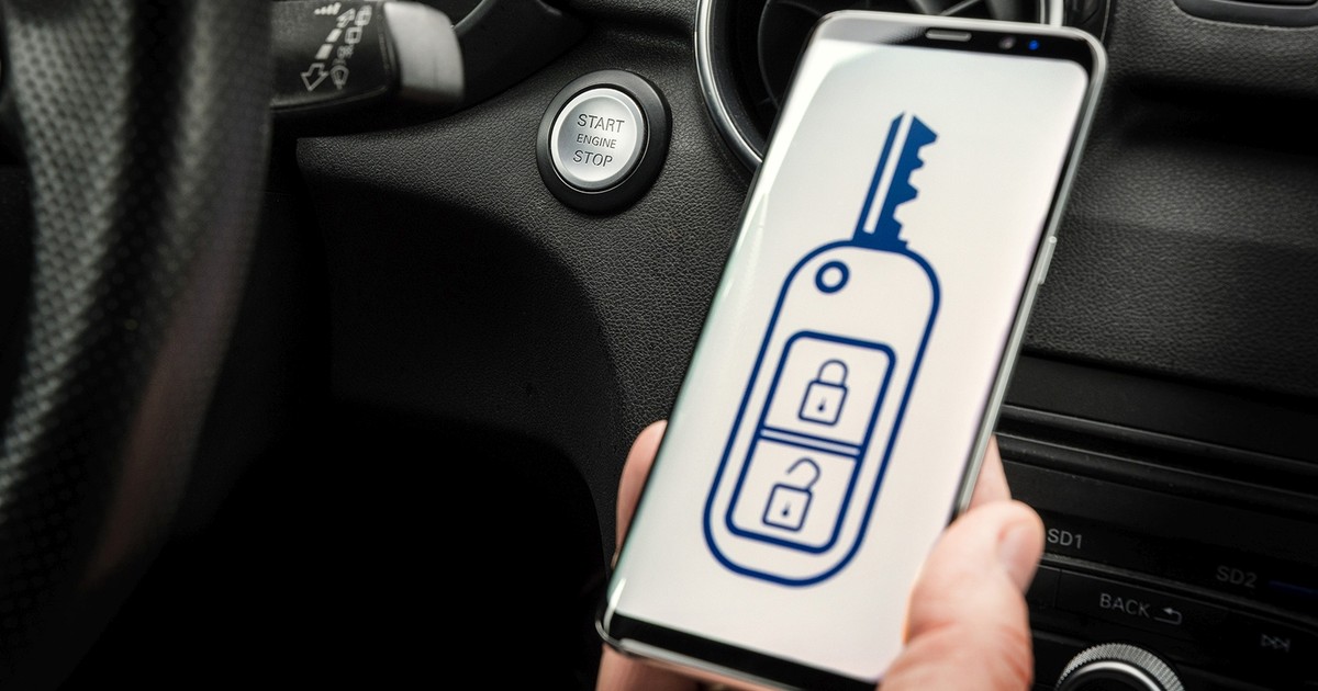 Smartfon to także jedno z zagrożeń dla współczesnych aut