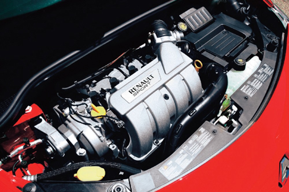 Renault Clio, Seat Leon, Nissan Micra, Mini Cooper S -  Wystrzałowe minibolidy