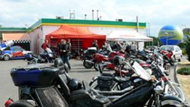 Motocyklowe święto z BP i Castrol (19.04. Poznań)