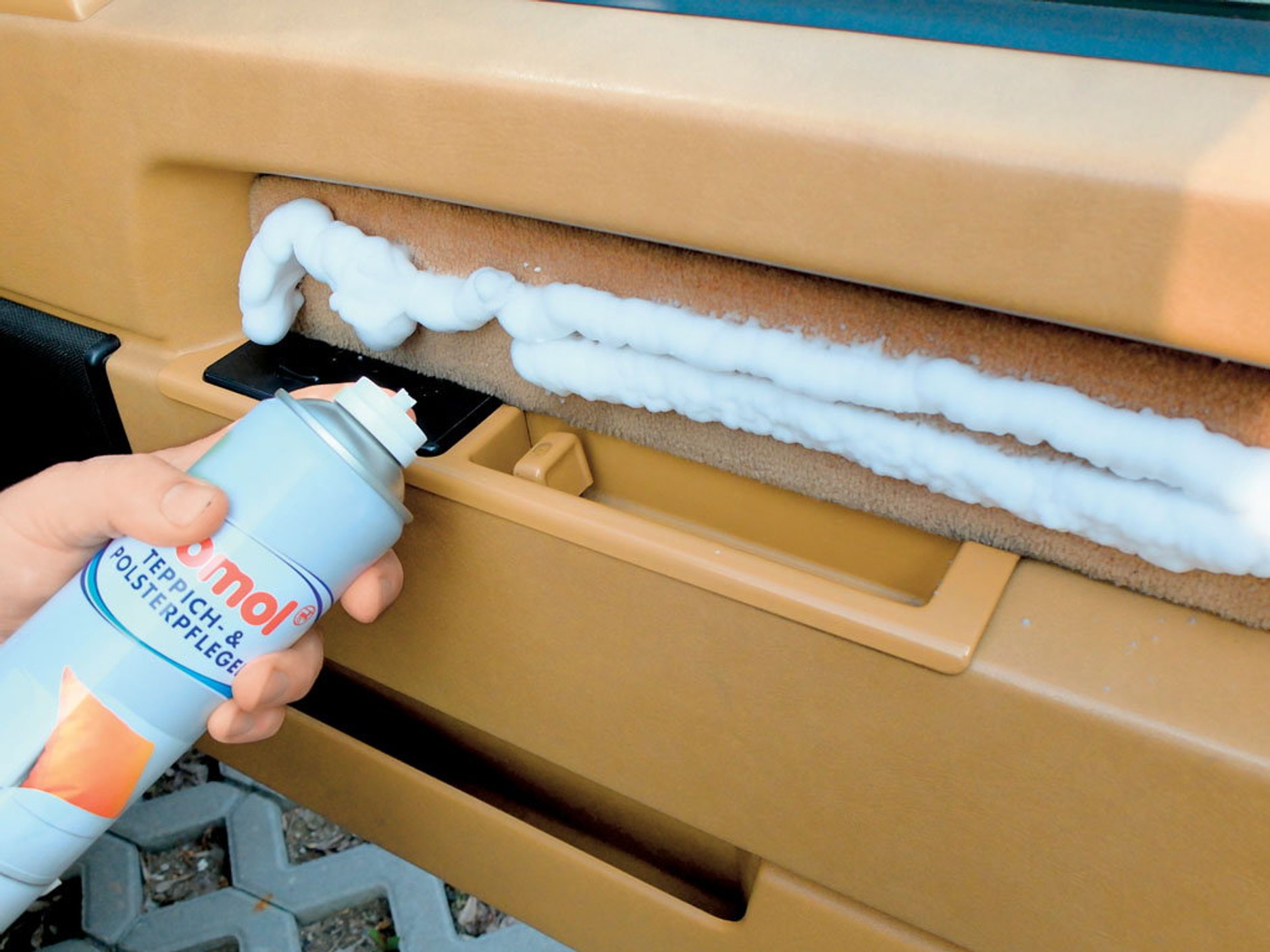 Pielęgnacja plastików - Wyczyść i nabłyszcz