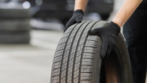 Ceny opon w górę? Przez nową normę producenci i kierowcy mogą mieć poważny problem