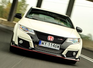 Honda Civic Type R - mroczny rycerz