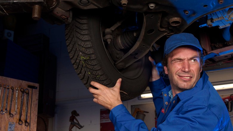 Nie każda diagnoza mechanika okazuje się trafiona. Gorzej, jeśli za błąd fachowca klient musi płacić podwójnie.