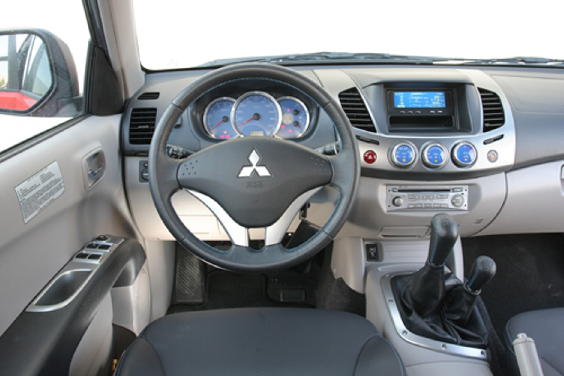 Mitsubishi L200 - W opakowaniu jak na Dakar