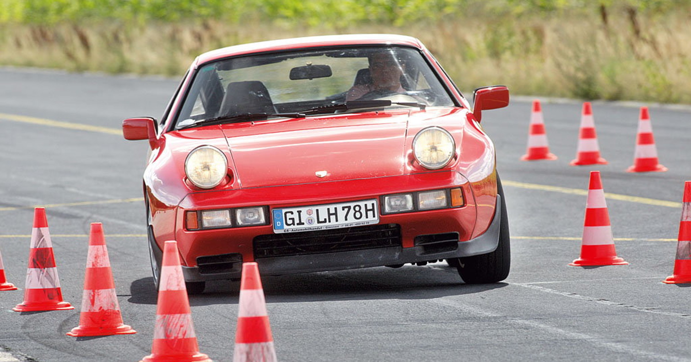 Porsche 928 S - porządna porcja Porsche