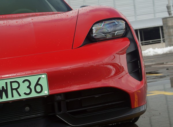 To prawdopodobnie najlepiej brzmiący elektryk na rynku. Przekona petrolheada?