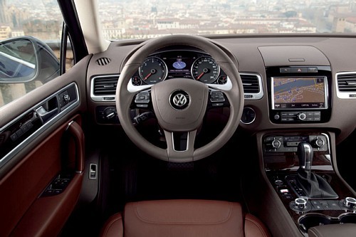 Volkswagen Touareg II: Bogatszy,  ale biedniejszy