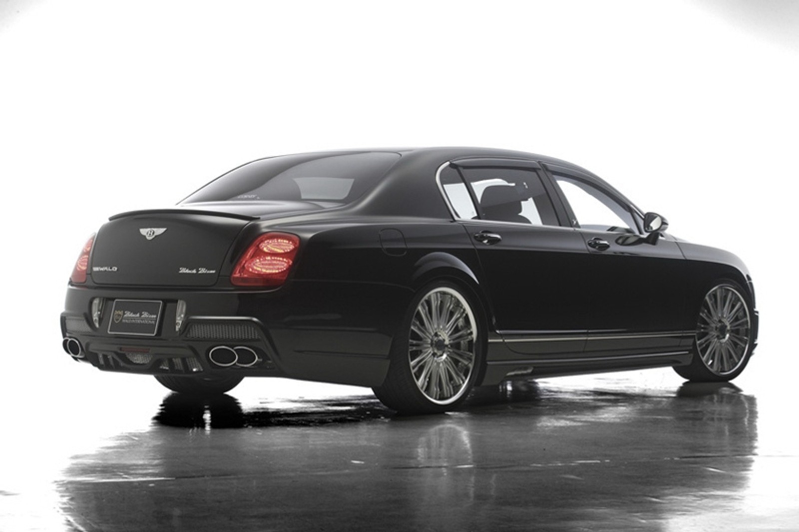 Bentley Continental Flying Spur czarny bizon