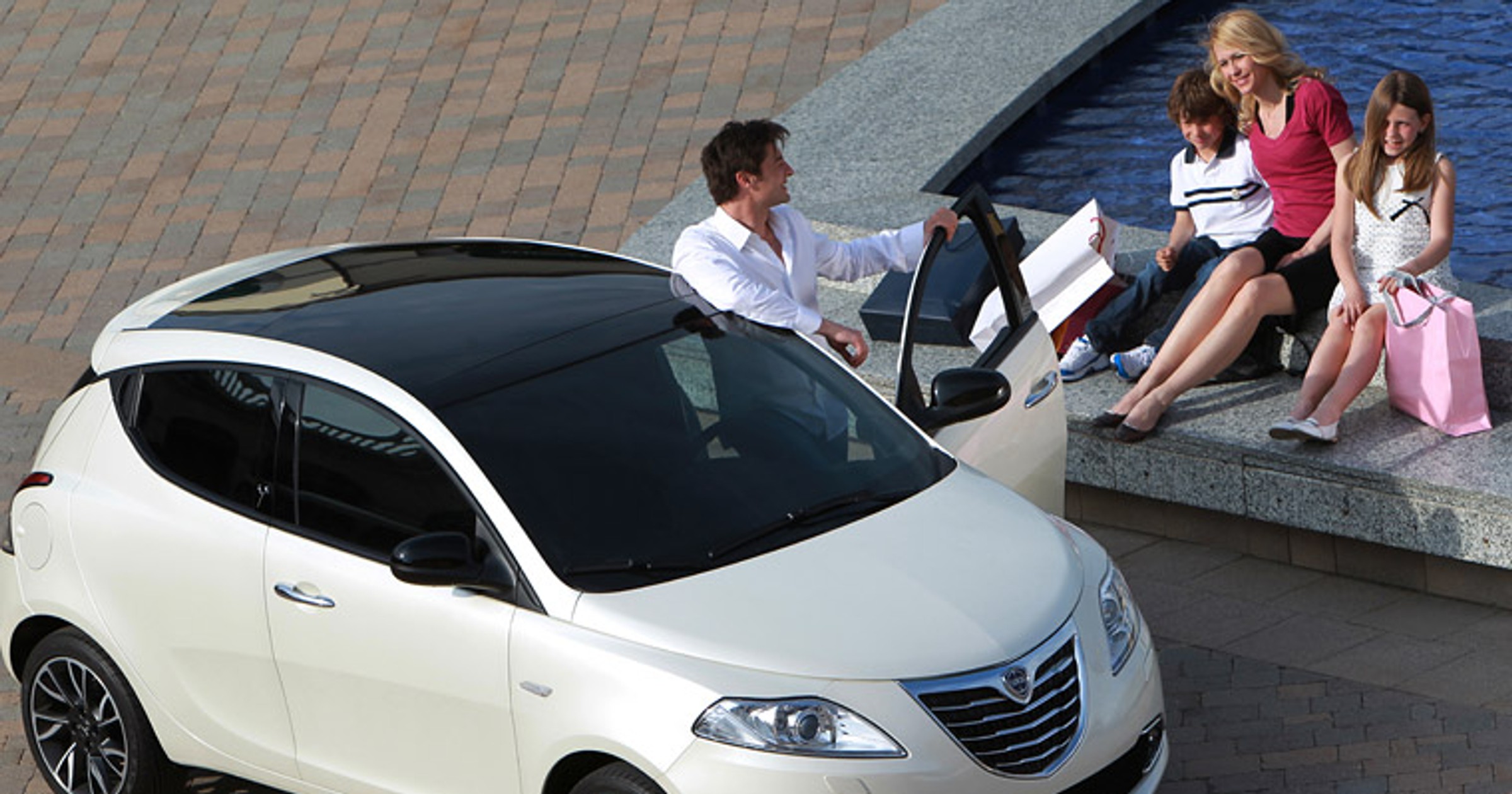 Lancia Ypsilon czwartej generacji w pełnej okazałości