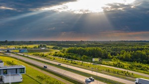 Tymi drogami pojedziemy w wakacje 2023
