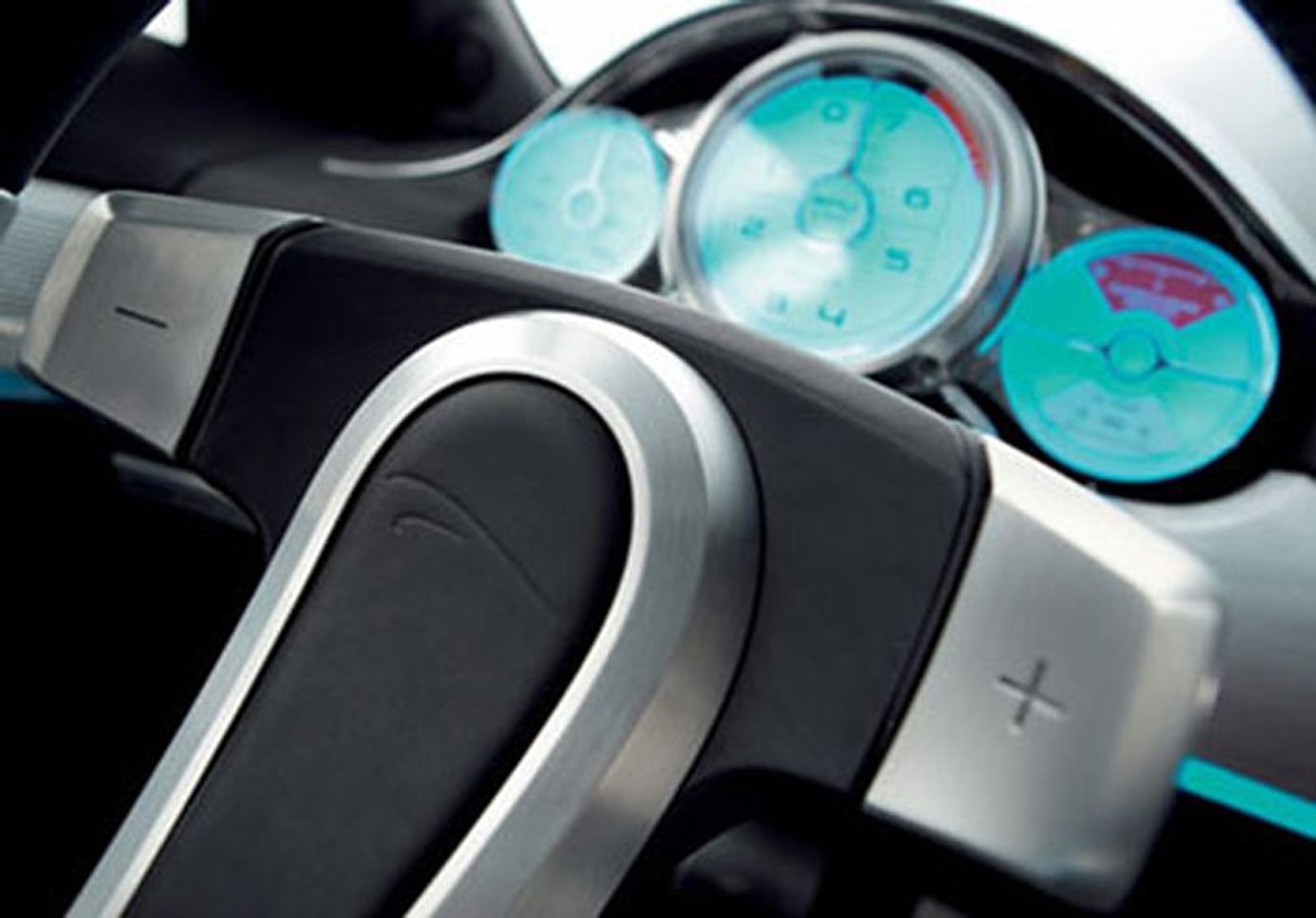 Jaguar C-XF pojawi się w Detroit