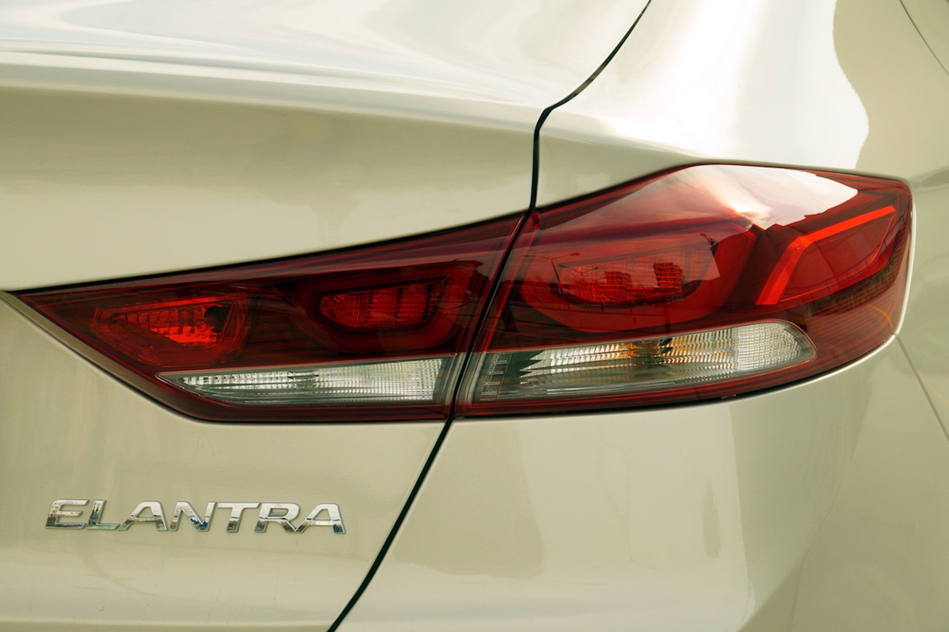 Hyundai Elantra - porównanie generacji