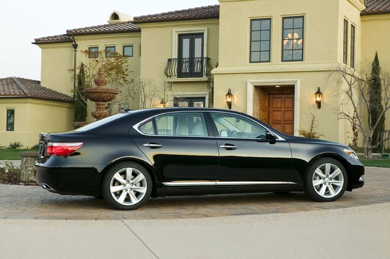 Lexus LS 600h: hybrydowe V8 z napędem na cztery koła