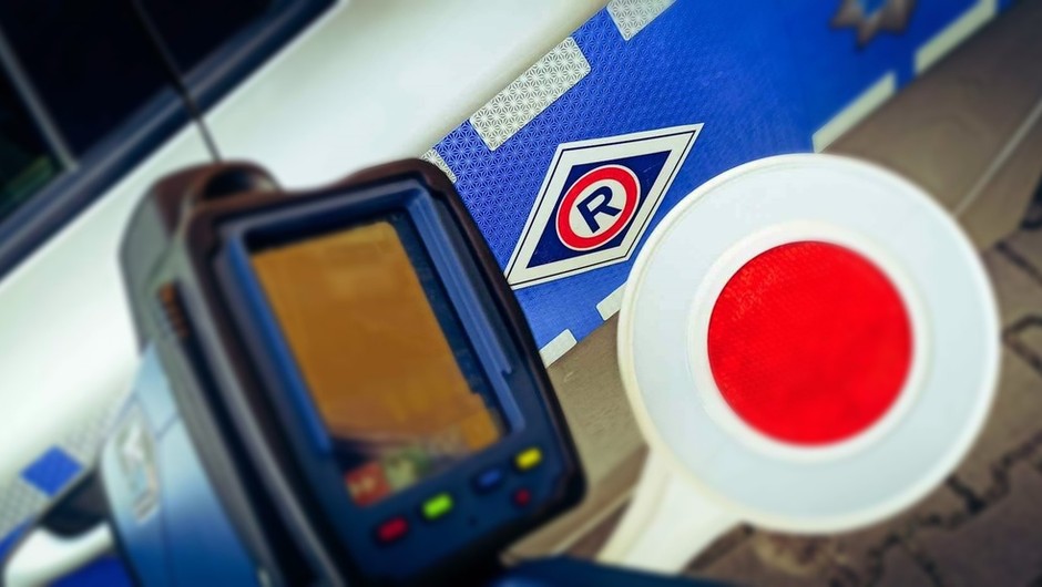 Policjanci z grupy Speed zatrzymali 81-letniego pirata drogowego