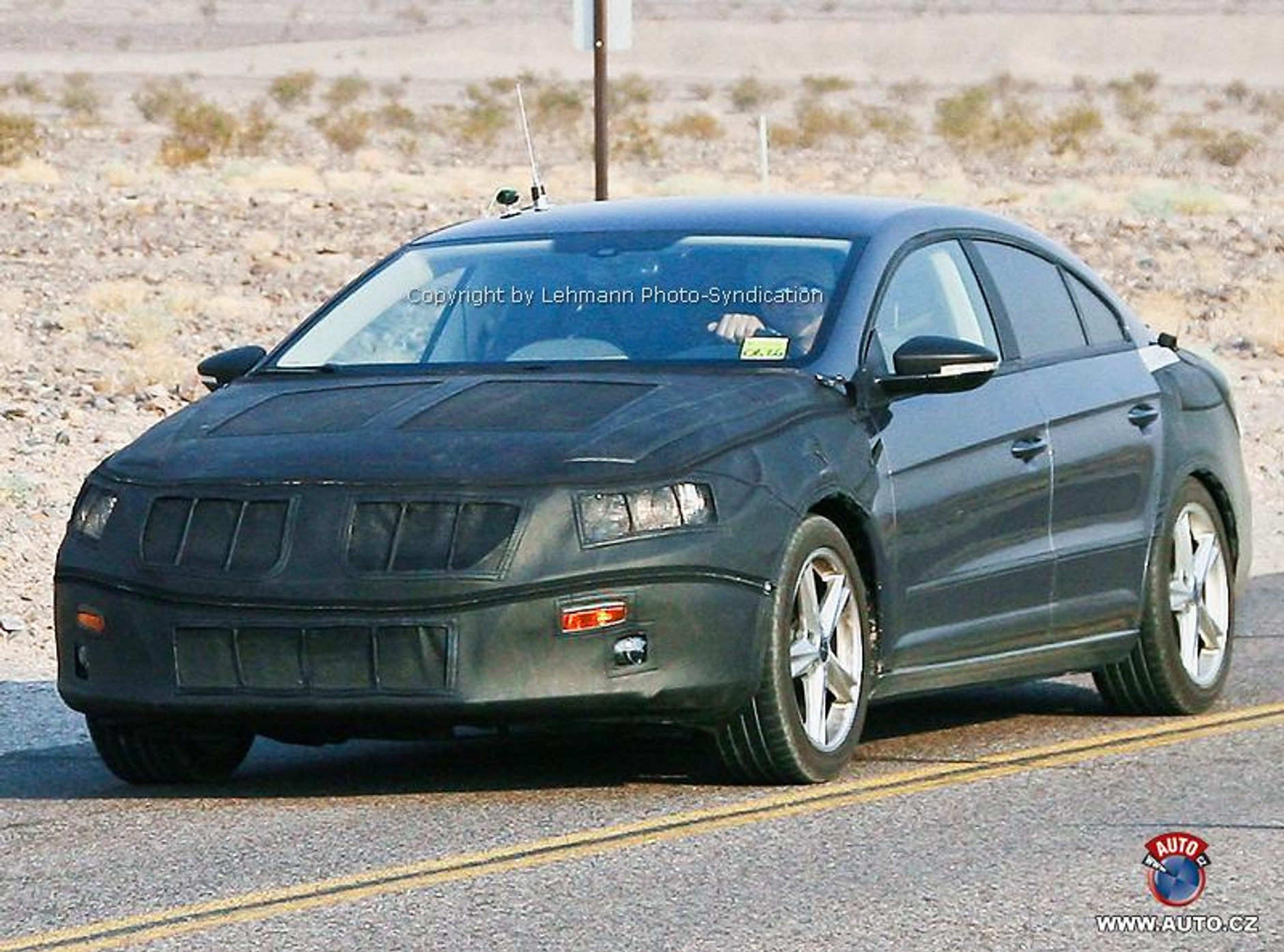 Zdjęcia szpiegowskie: Volkwagen Passat Coupé