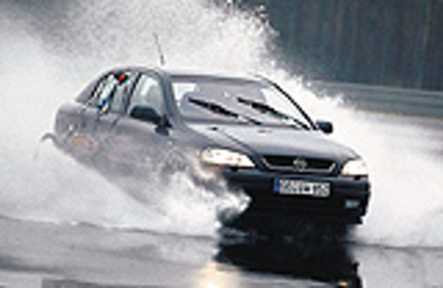 Kto zda, kto popłynie...