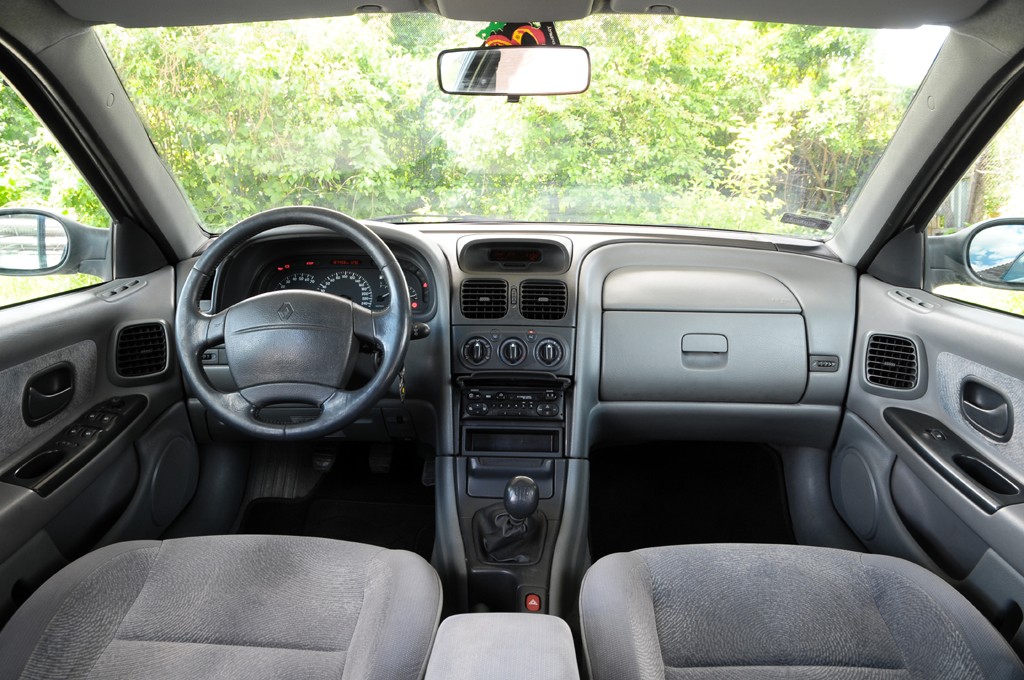 Renault Laguna 1.9 dTi - Głośna, ale trwalsza niż dCi