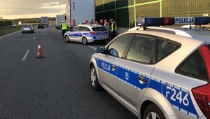 Pijany kierowca nie kontrolował ciężarówki na autostradzie A1. Świadkowie zapobiegli tragedii