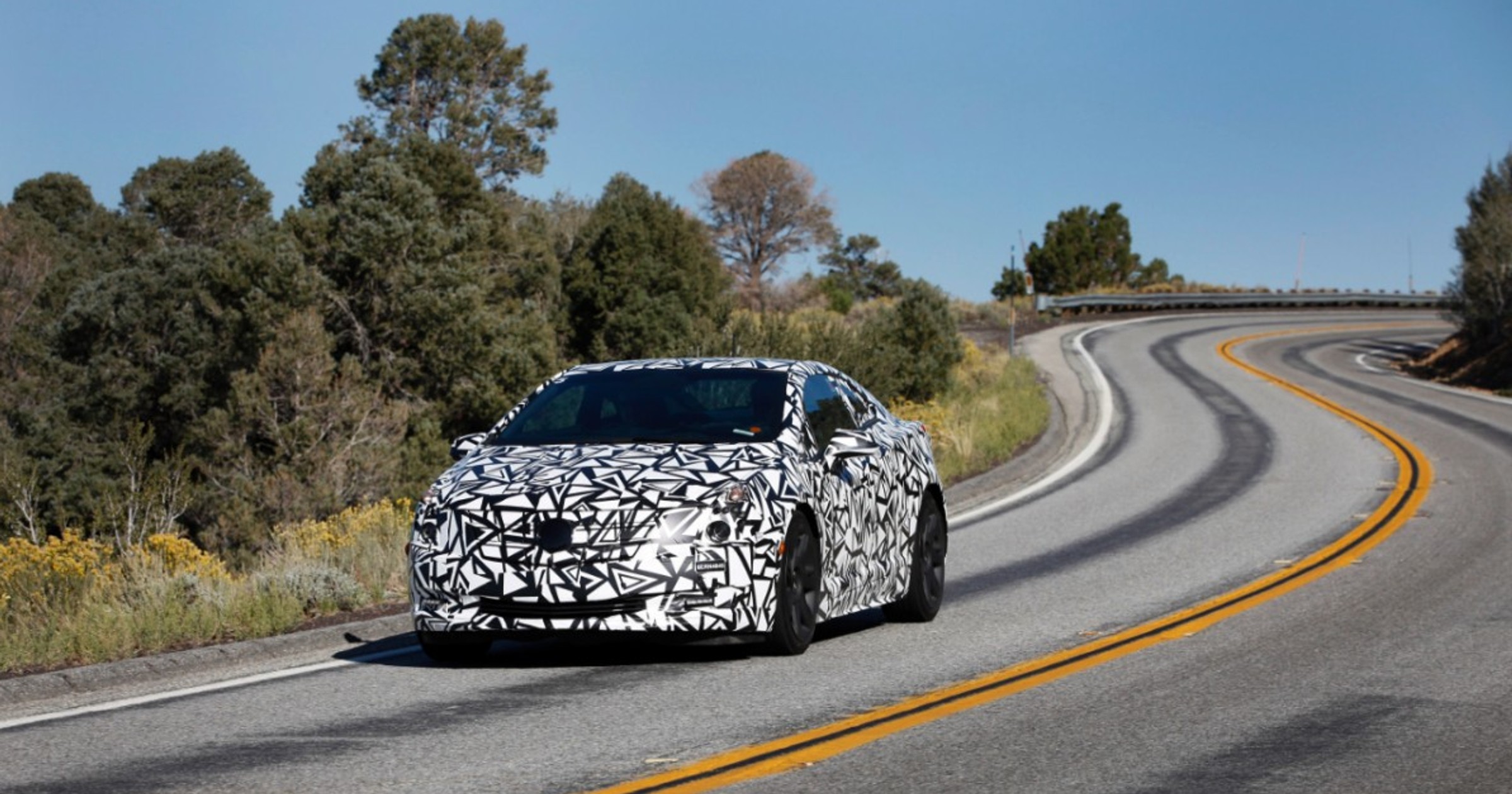 Elektryczny Cadillac ELR przyłapany