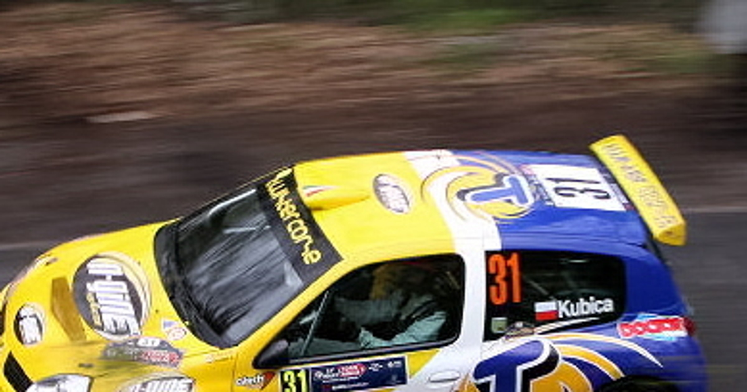 Rally 1000 Miglia 2010: Peugeoty na czele, świetny finisz Roberta Kubicy