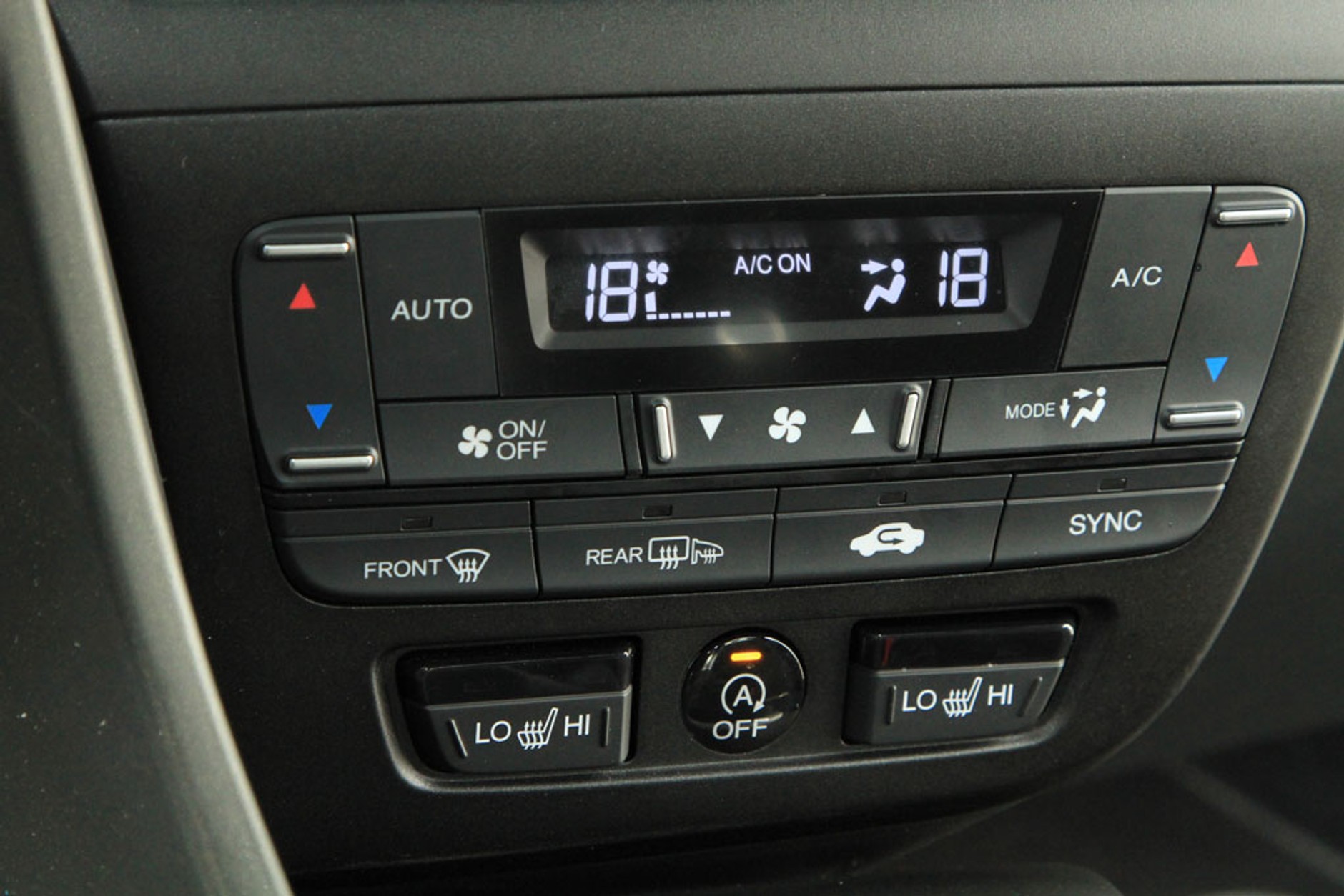 Honda Civic Sport 1.8 i-VTEC - kompakt w bojowej stylistyce