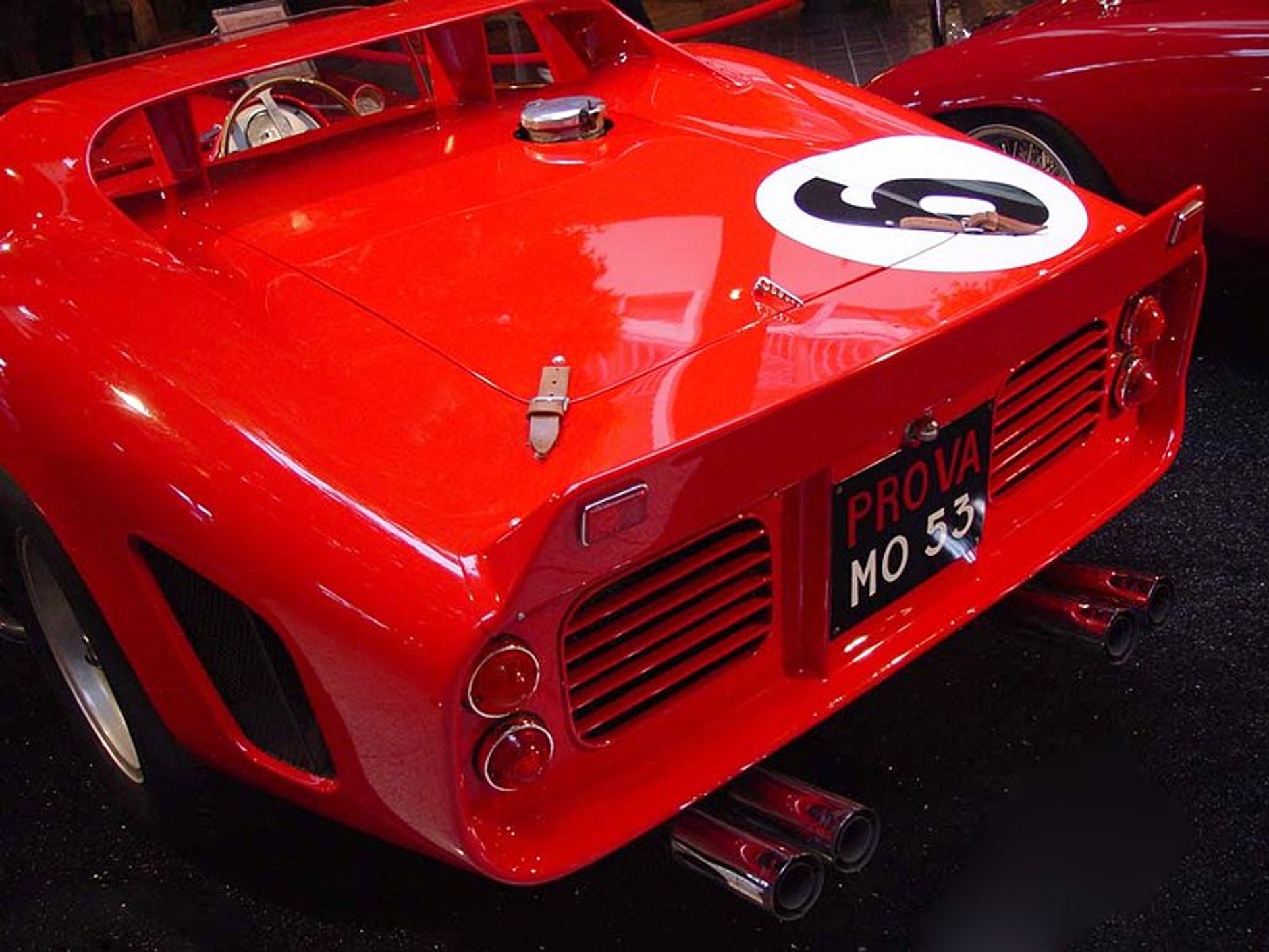 Kolejna okazja dla majętnych fanów Ferrari