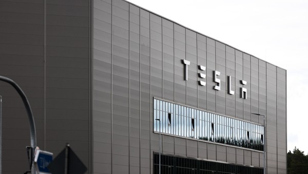 To nie fabryka, to pobojowisko – niemiecki ekspert o gigafabryce Tesli pod Berlinem