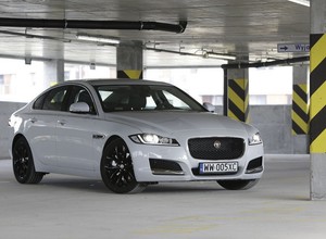 Jaguar XF - prowadzenie ponad komfort