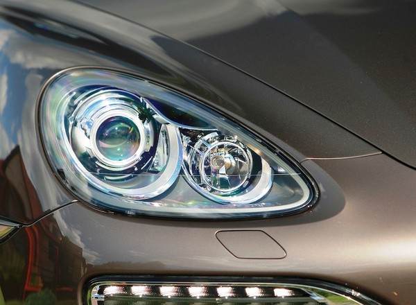 Reflektory Porsche służą do...