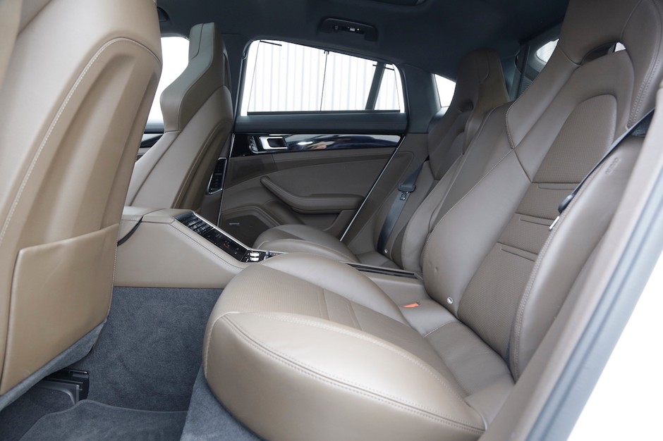 Porsche Panamera 4S