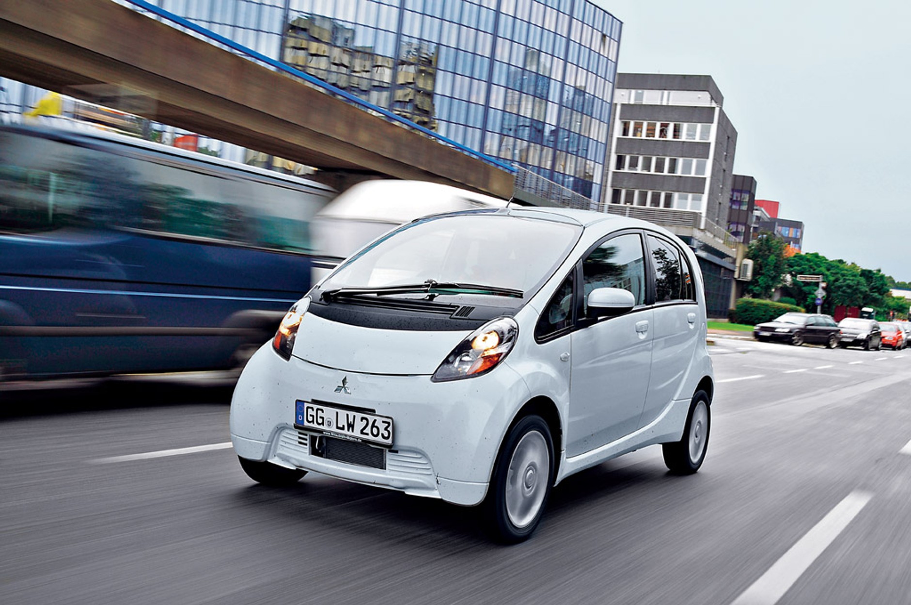 Auto na prąd to ekologiczna ściema