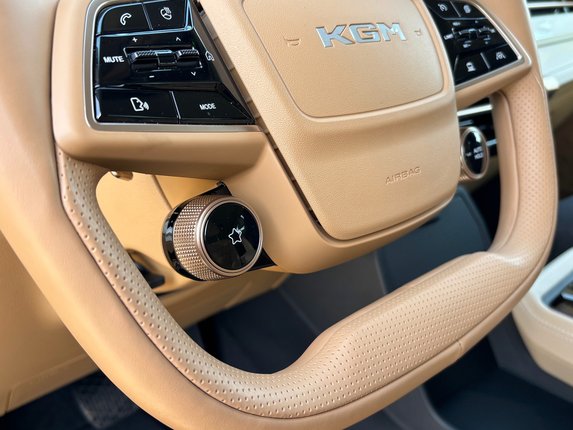KGM Actyon
