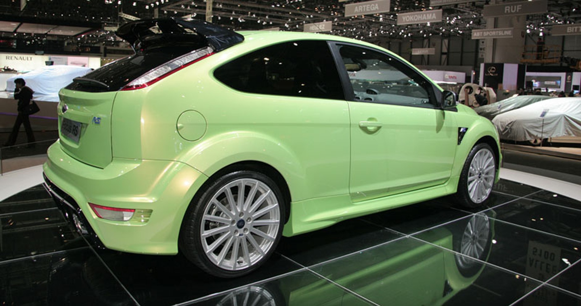 Genewa 2009: pierwsze wrażenia (fotogaleria 1.)