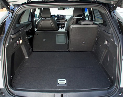 PEUGEOT 3008 HYBRID4 300 e-EAT8