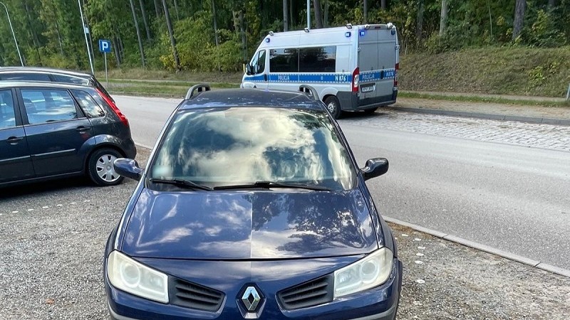  Wsiadł do renault przed cmentarzem. Teraz grozi mu 5 lat