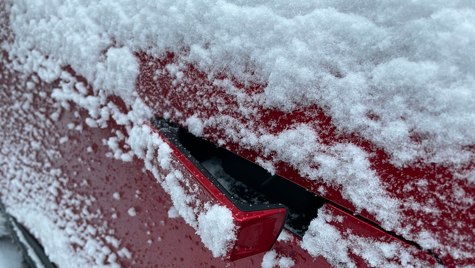 Na plus: wysuwane klamki w Megane działają nawet na mrozie