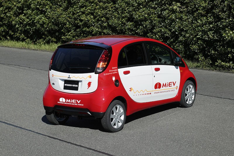 Mitsubishi: zainteresowanie elektrycznym i-MiEV zmusza producenta do zwiększenia produkcji